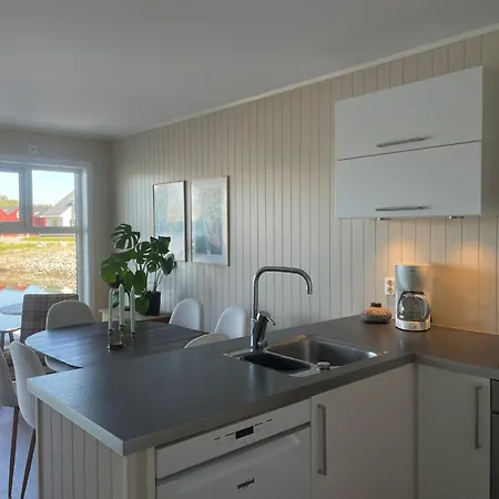 Modern Fishermans Apartment *